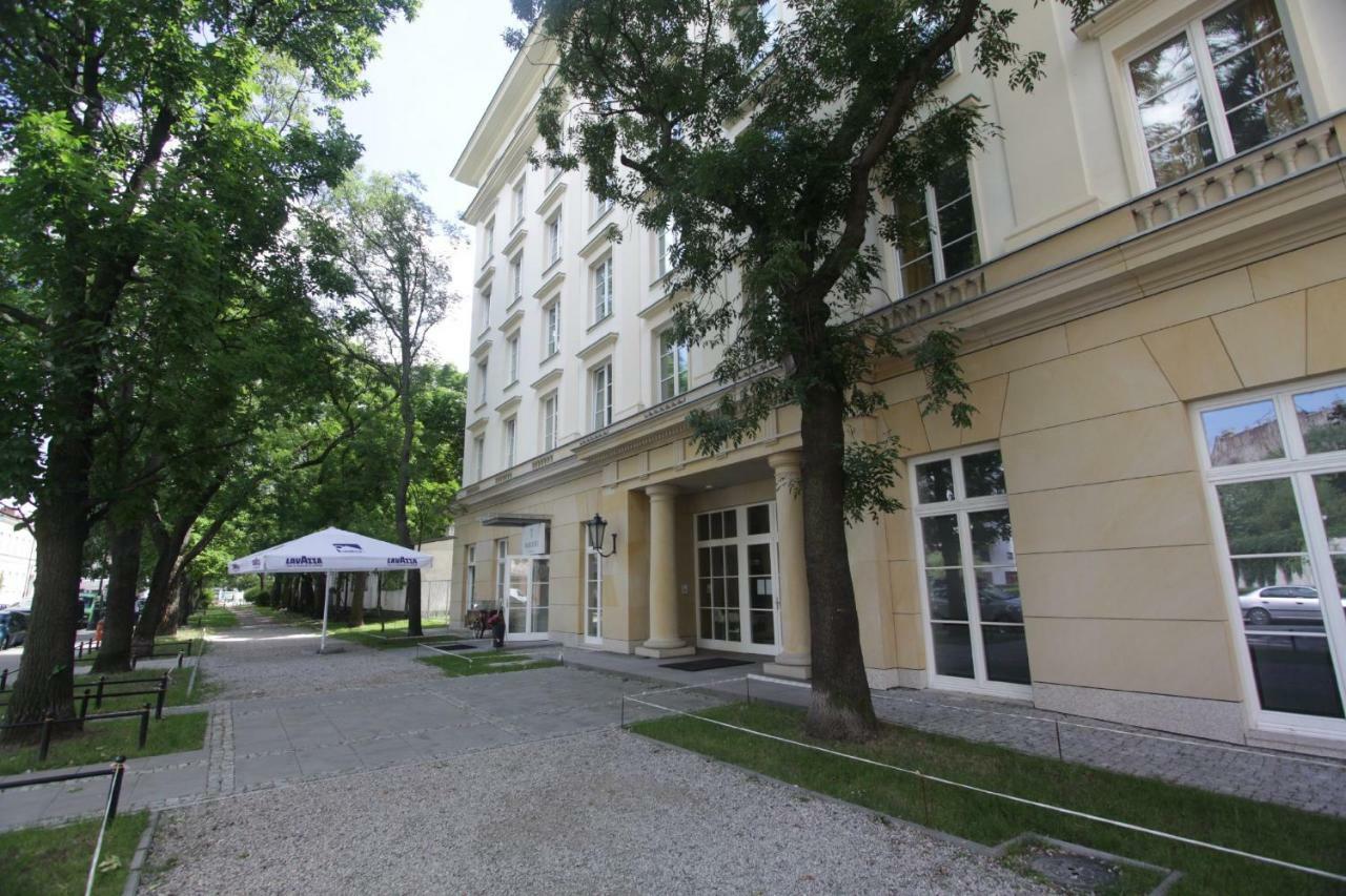 ワルシャワ Dom Pomocy Studentomホステル エクステリア 写真