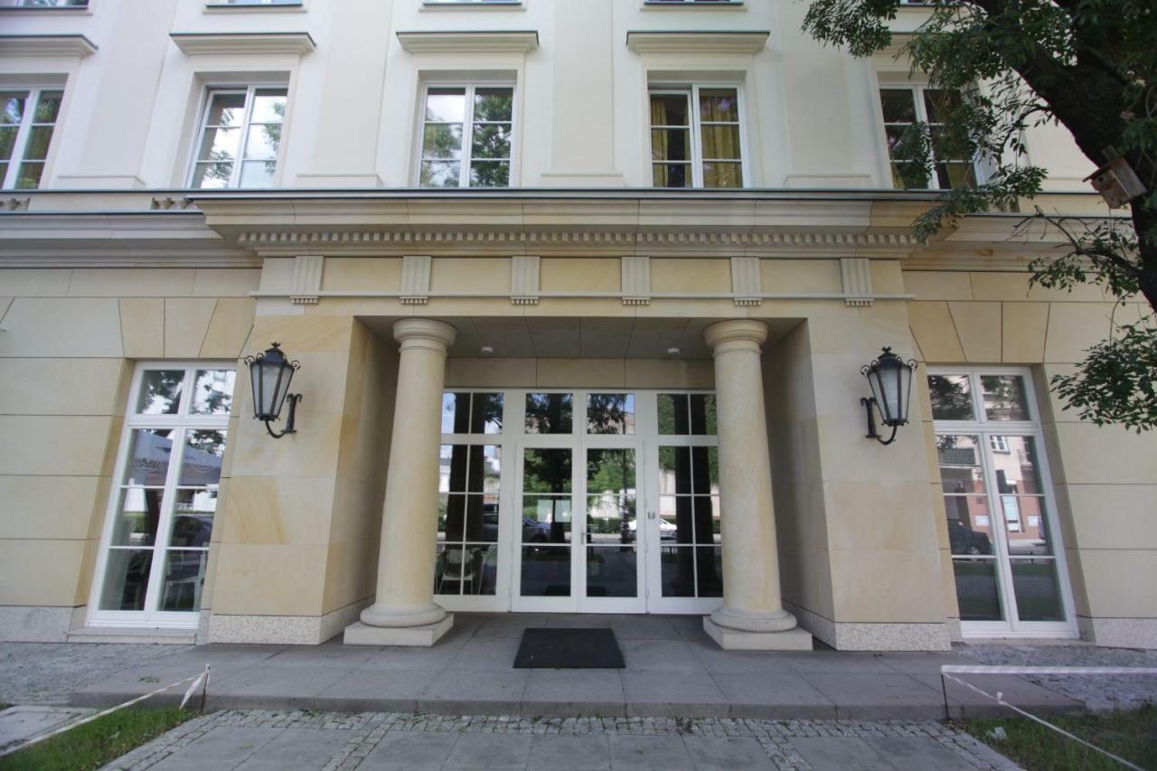 ワルシャワ Dom Pomocy Studentomホステル エクステリア 写真