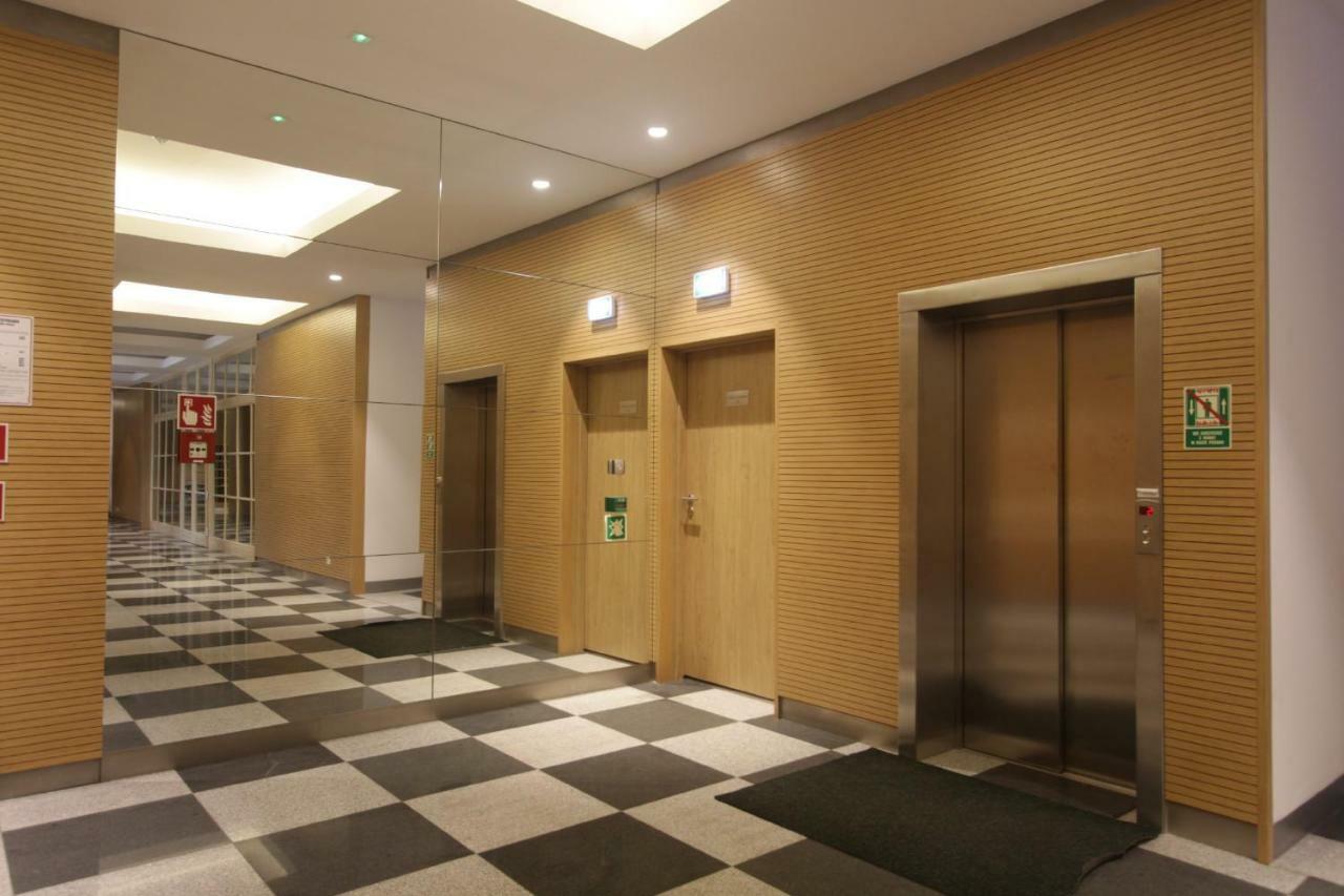 ワルシャワ Dom Pomocy Studentomホステル エクステリア 写真